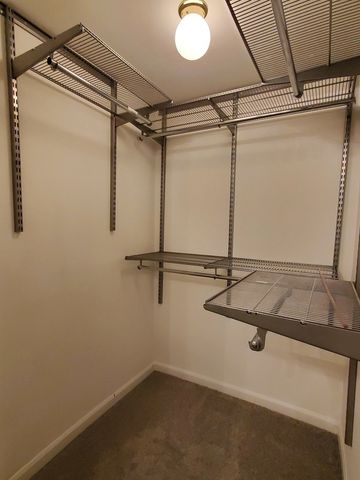 325 Satinwood Court S, Buffalo Grove, IL 60089