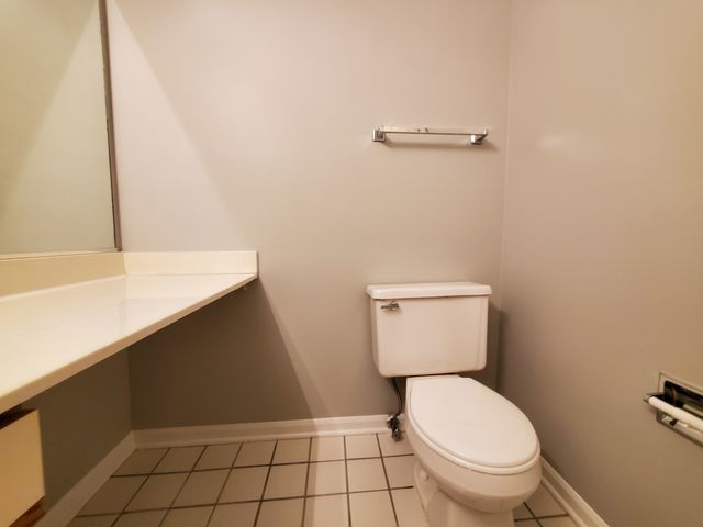 325 Satinwood Court S, Buffalo Grove, IL 60089