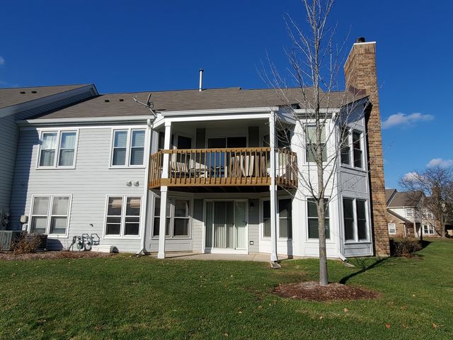 325 Satinwood Court S, Buffalo Grove, IL 60089