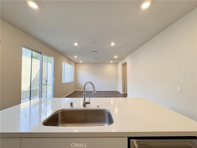 629 E Madeleine Privado, Ontario, CA 91761