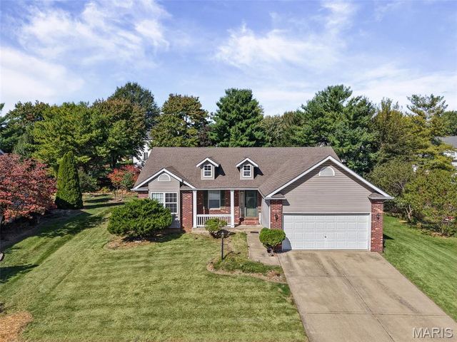 2717 Cabin Creek Court, Edwardsville, IL 62025