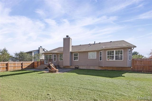 2717 Cabin Creek Court, Edwardsville, IL 62025