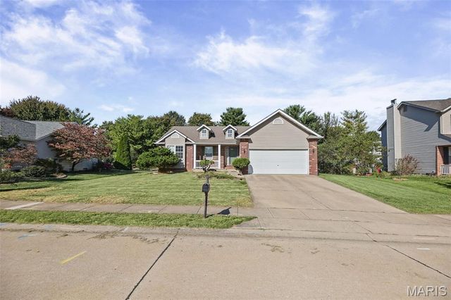 2717 Cabin Creek Court, Edwardsville, IL 62025