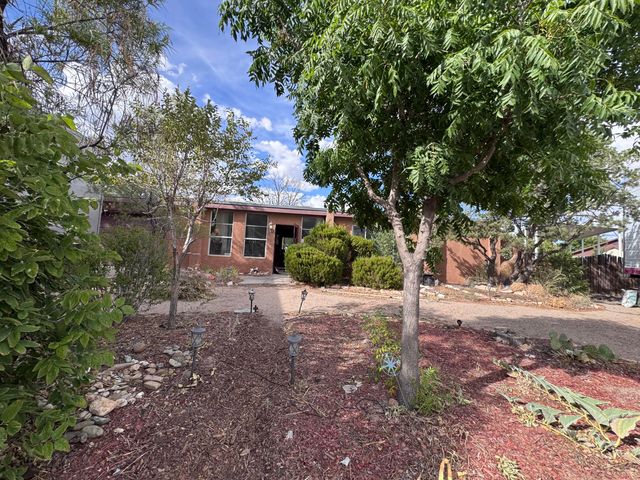 308 Recodo Place, Rio Communities, NM 87002