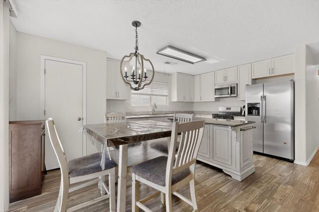 1104 Casa Roja Place NW, Albuquerque, NM 87120