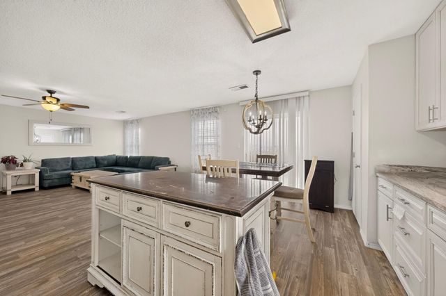 1104 Casa Roja Place NW, Albuquerque, NM 87120