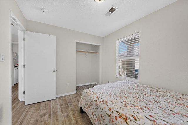 1104 Casa Roja Place NW, Albuquerque, NM 87120