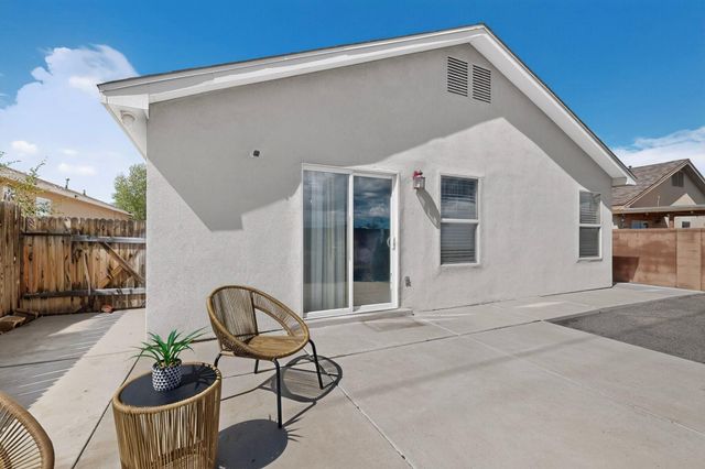 1104 Casa Roja Place NW, Albuquerque, NM 87120