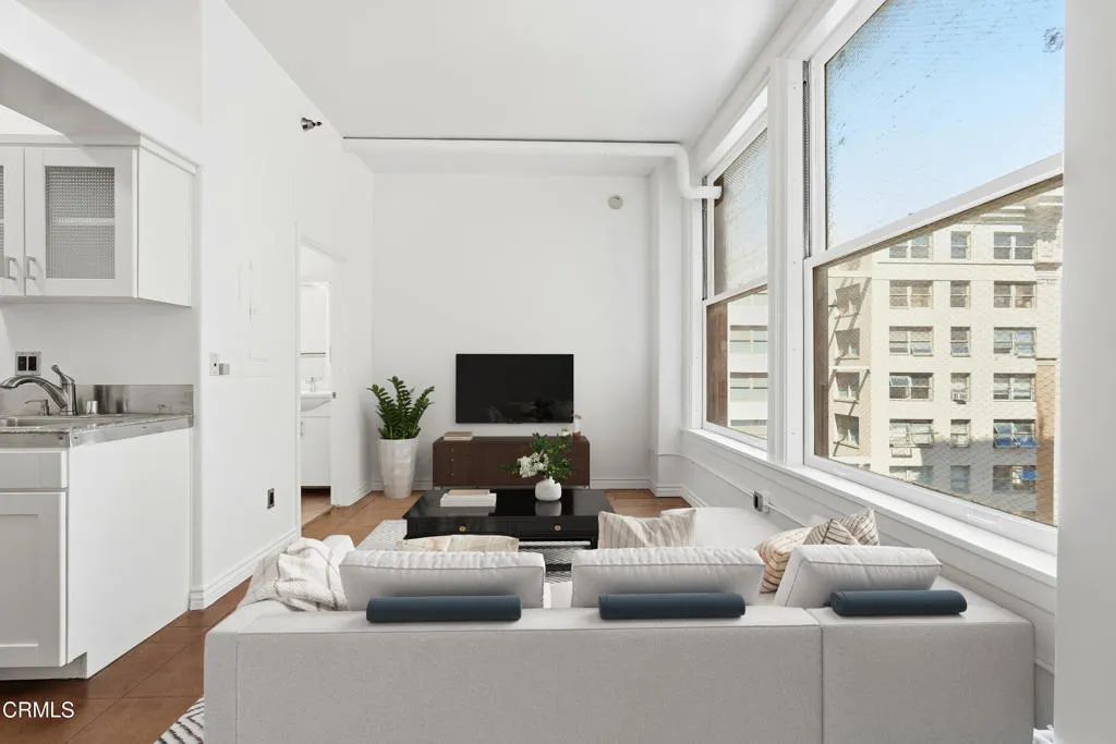 215 W 7th Street 1003, Los Angeles, CA 90014