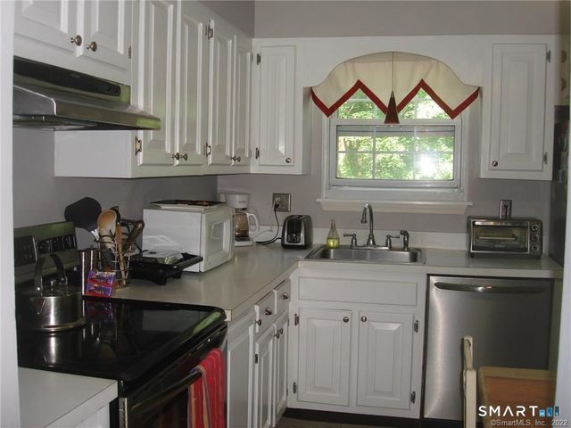 41 Prange Road 41, Brookfield, CT 06804