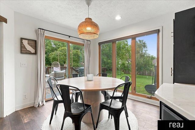 16625 Elm Street, Omaha, NE 68130