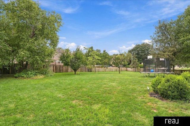 16625 Elm Street, Omaha, NE 68130