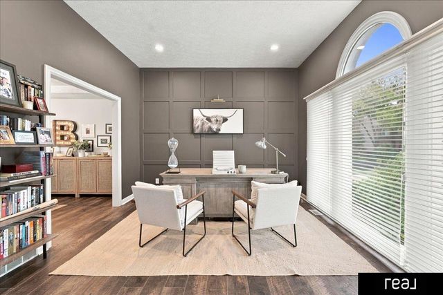 16625 Elm Street, Omaha, NE 68130
