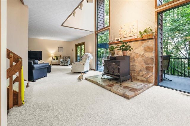 261 Fern Hill Drive, Granville, OH 43023