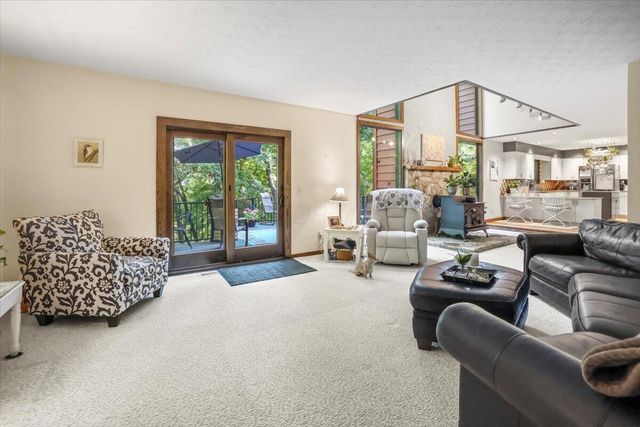 261 Fern Hill Drive, Granville, OH 43023