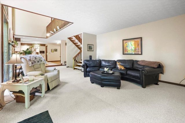 261 Fern Hill Drive, Granville, OH 43023