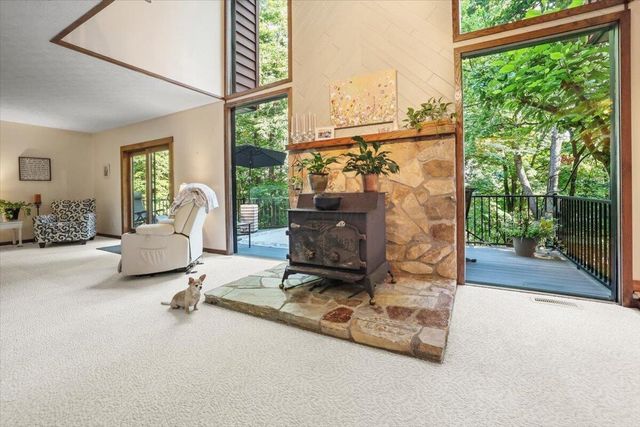 261 Fern Hill Drive, Granville, OH 43023