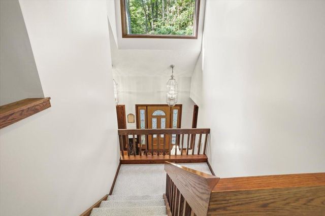 261 Fern Hill Drive, Granville, OH 43023