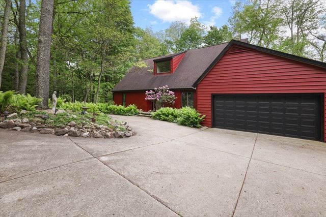 261 Fern Hill Drive, Granville, OH 43023