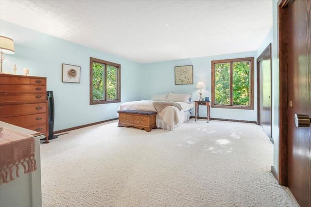 261 Fern Hill Drive, Granville, OH 43023