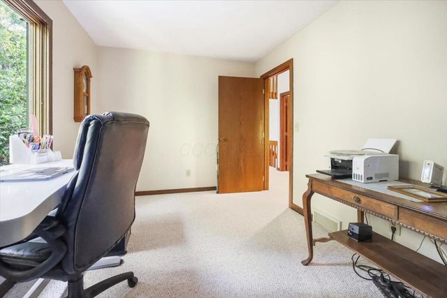 261 Fern Hill Drive, Granville, OH 43023