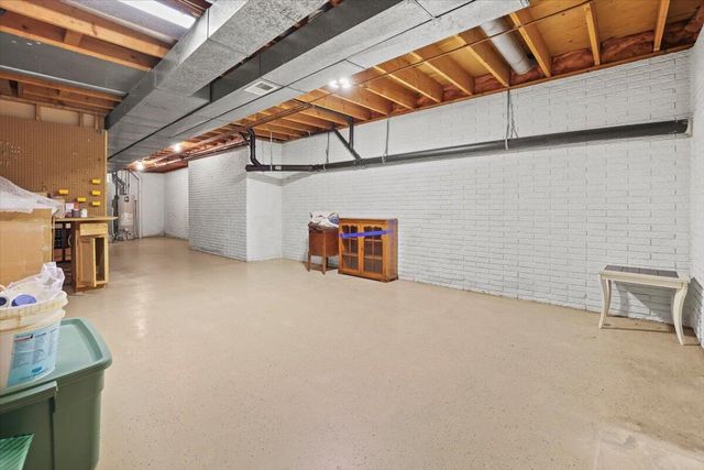 261 Fern Hill Drive, Granville, OH 43023