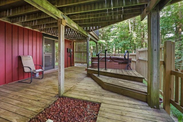 261 Fern Hill Drive, Granville, OH 43023