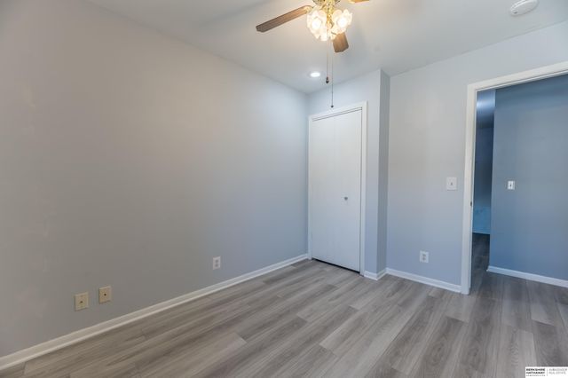 5810 S 105th Street, Omaha, NE 68127