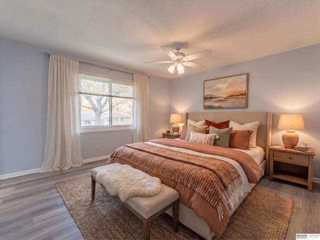 5810 S 105th Street, Omaha, NE 68127