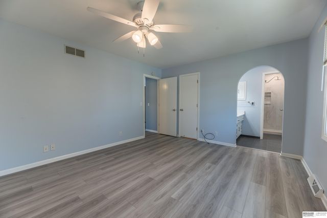 5810 S 105th Street, Omaha, NE 68127