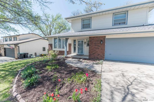 5810 S 105th Street, Omaha, NE 68127