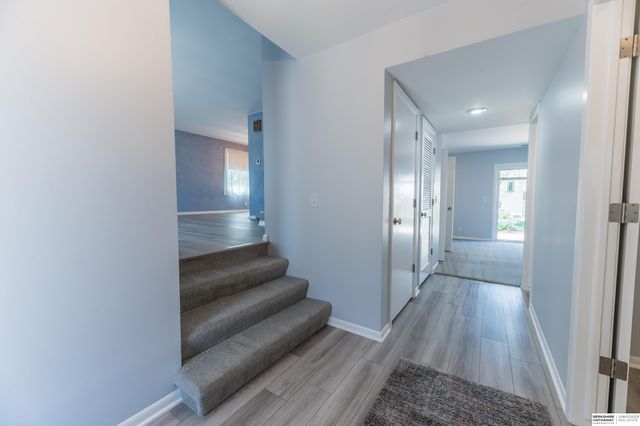 5810 S 105th Street, Omaha, NE 68127