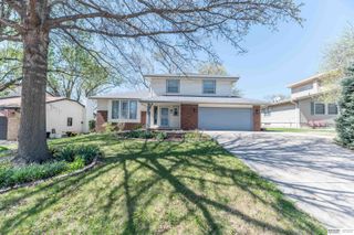 5810 S 105th Street, Omaha, NE 68127