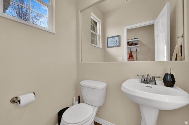 1064 DARCY DR, North Salt Lake, UT 84054