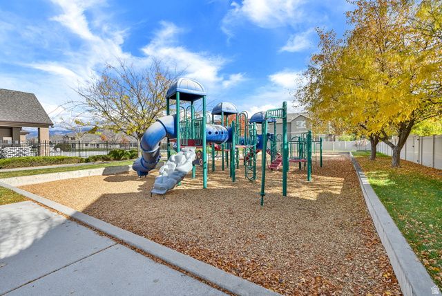 1064 DARCY DR, North Salt Lake, UT 84054