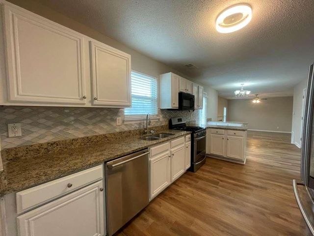 408 Canoga Court, Mcdonough, GA 30253