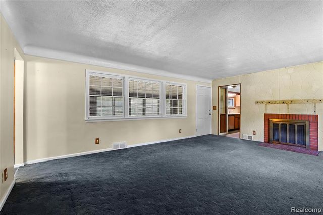 32400 Woodbrook Drive, Wayne, MI 48184