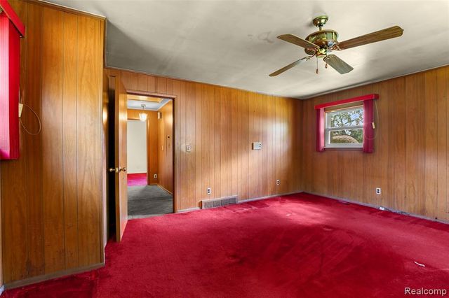 32400 Woodbrook Drive, Wayne, MI 48184