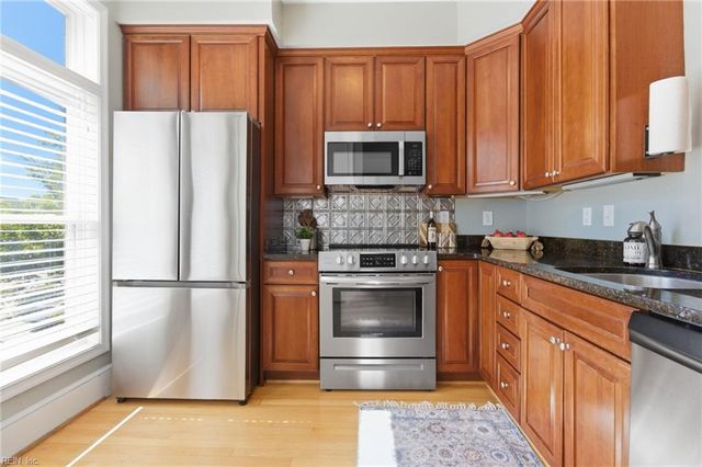 1401 Colonial Ave, Norfolk, VA 23517