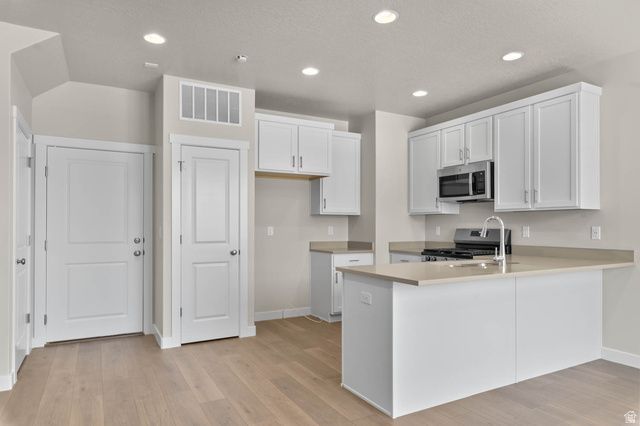 7790 W ALTA LN, Magna, UT 84044