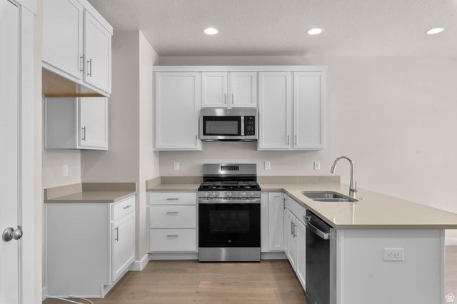 7790 W ALTA LN, Magna, UT 84044