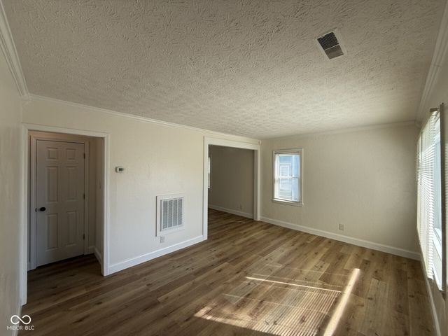 5826 Greenfield Avenue, Indianapolis, IN 46219