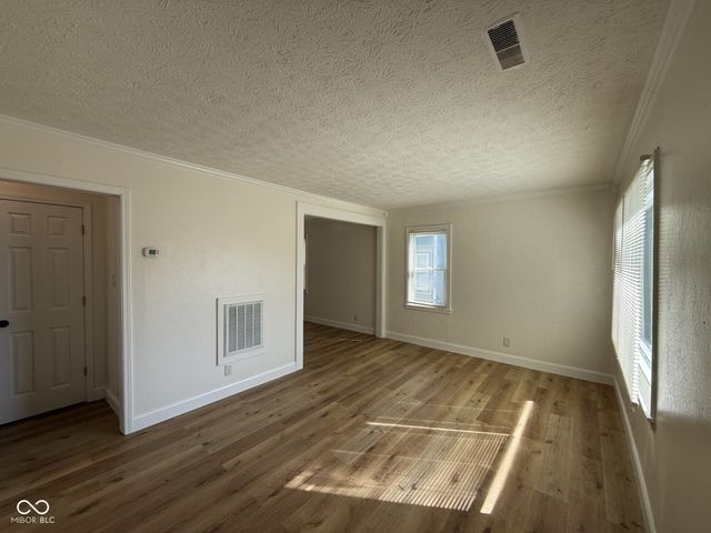 5826 Greenfield Avenue, Indianapolis, IN 46219