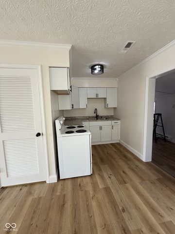 5826 Greenfield Avenue, Indianapolis, IN 46219