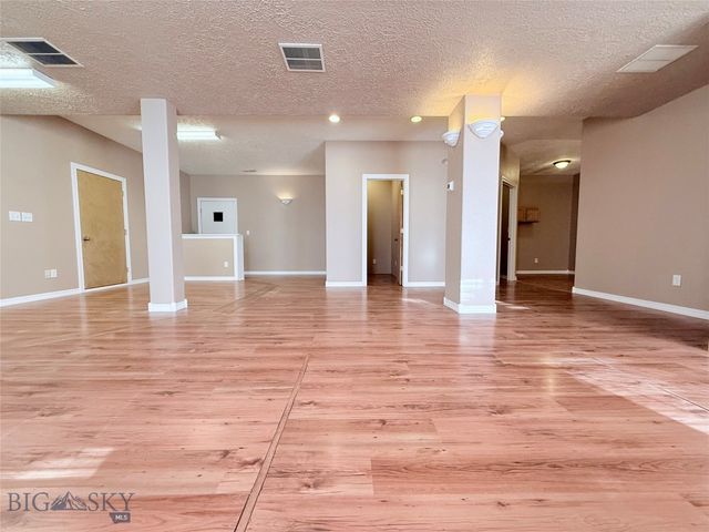 129 Village Drive 104, Belgrade, MT 59714