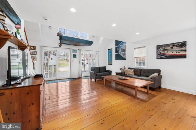 38 VIRGINIA AVE, Earleville, MD 21919