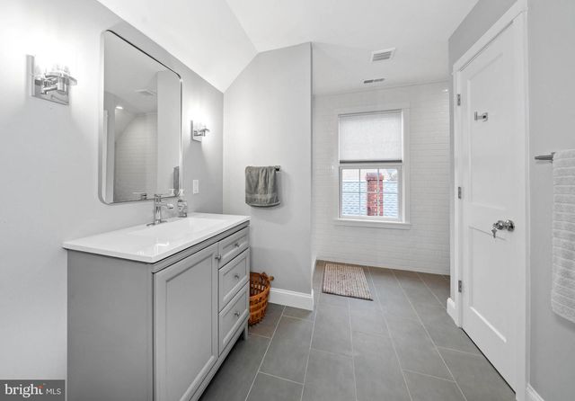 38 VIRGINIA AVE, Earleville, MD 21919