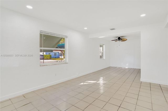 5985 SW 41st St Front, Miami, FL 33155