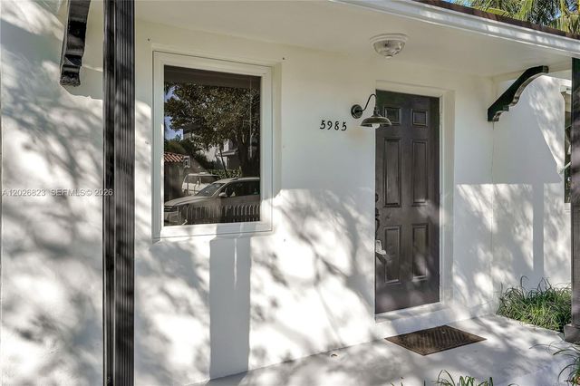 5985 SW 41st St Front, Miami, FL 33155