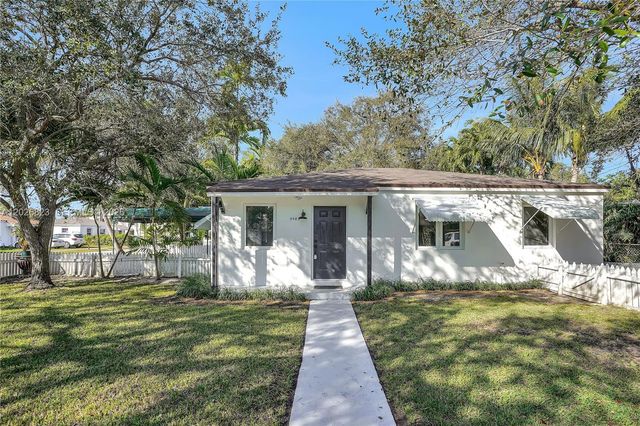 5985 SW 41st St Front, Miami, FL 33155